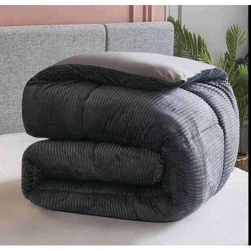 CLEARANCE OFFER 1pc Single Velvet/ Woolen Duvet (No Bedsheet, No Pillowcases) Size 6*6