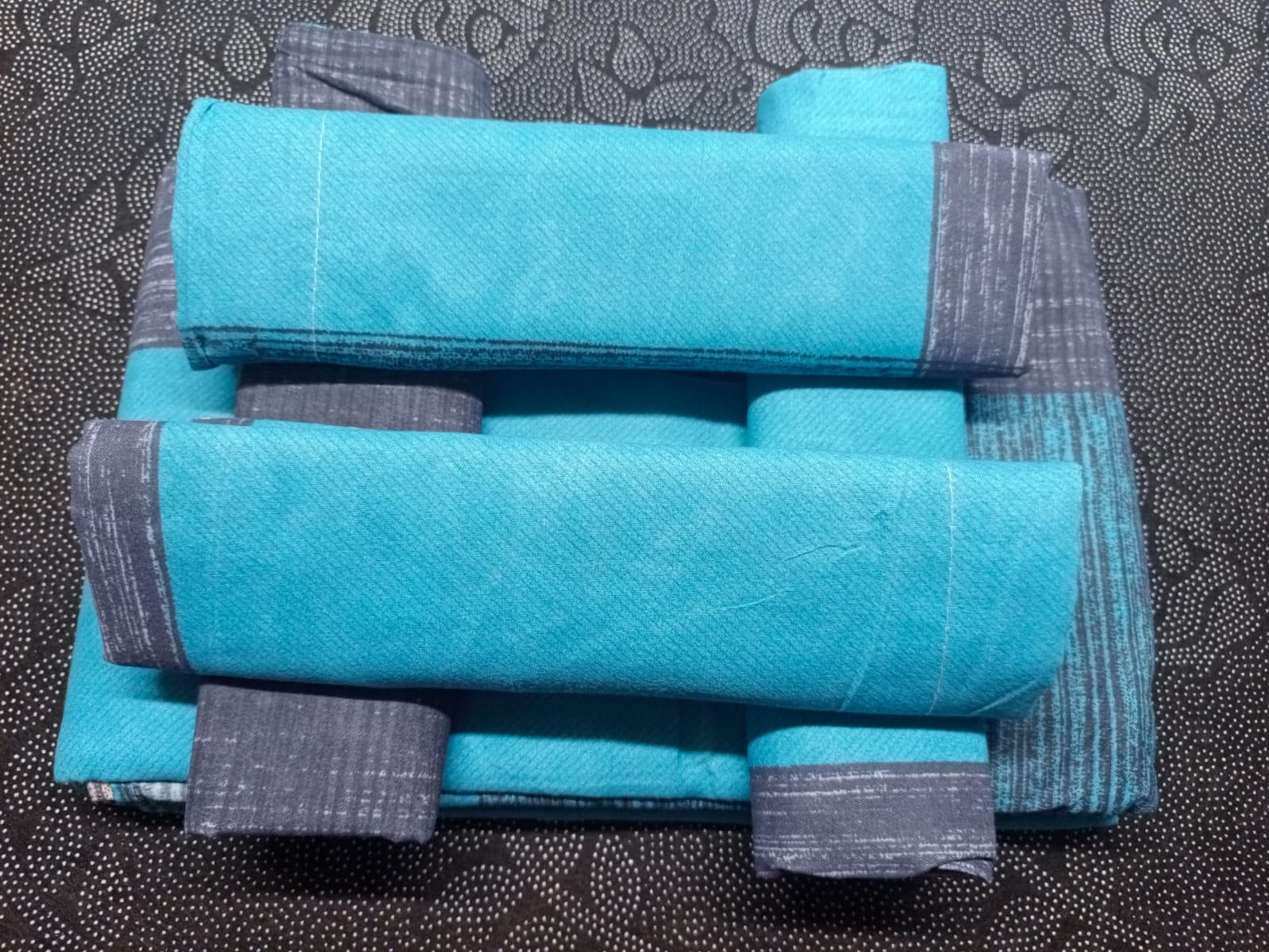 6pc set  bedsheets 6*7 (2 Bed sheets, 4 pillow cases)