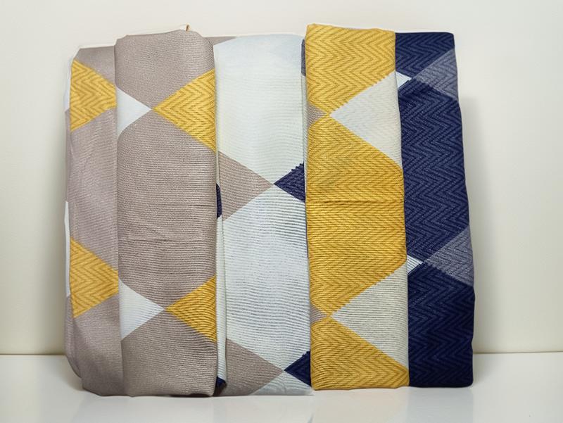 4pc 5*6 bedsheet a set of 2bedsheets, and 2 pillow cases