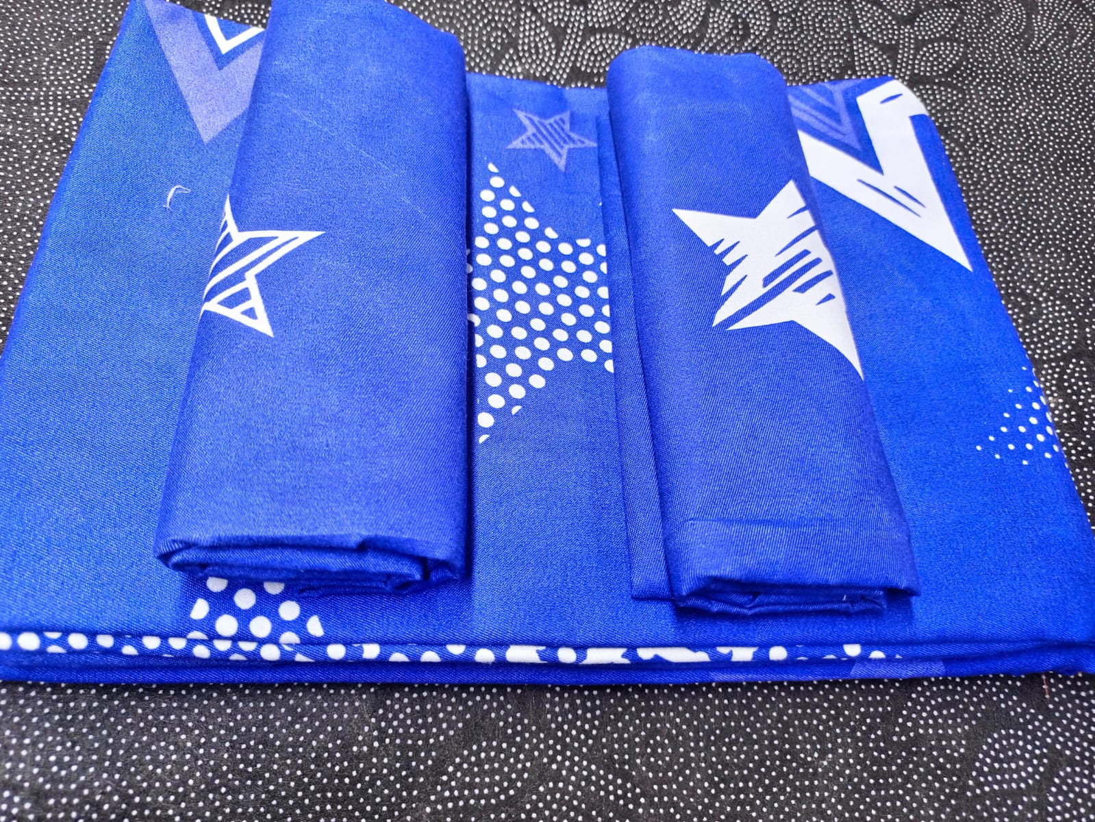 6x6 Fashion Bedsheet Set 4 Pcs (2 Bedsheets & 2 Pillowcases)