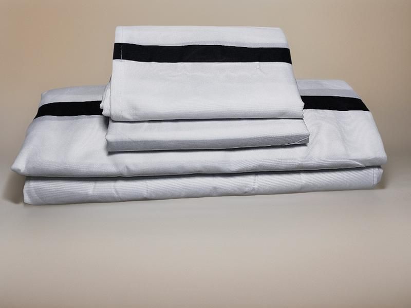 5 by 6 Super Unique Bedsheets set Of 4Pcs (2 Bedsheets & 2 Pillowcases)