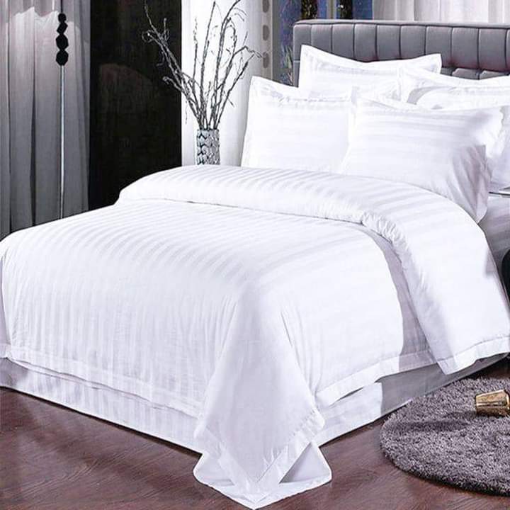 White stripped Duvet cover 6Pcs (1 duvet cover, 1 bedsheet & 4 pillowcases