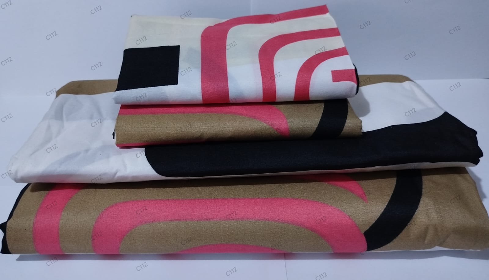 5 by 6 Super Unique Bedsheets set Of 4Pcs (2 Bedsheets & 2 Pillowcases)