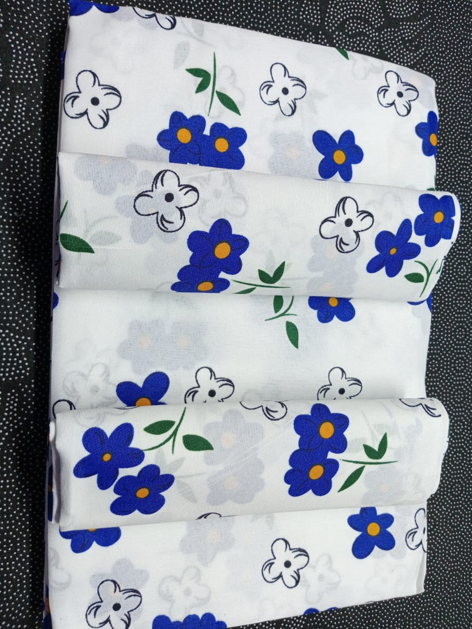 4pc 5*6  Fashion bedsheet a set of 2bedsheets, and 2 pillow cases