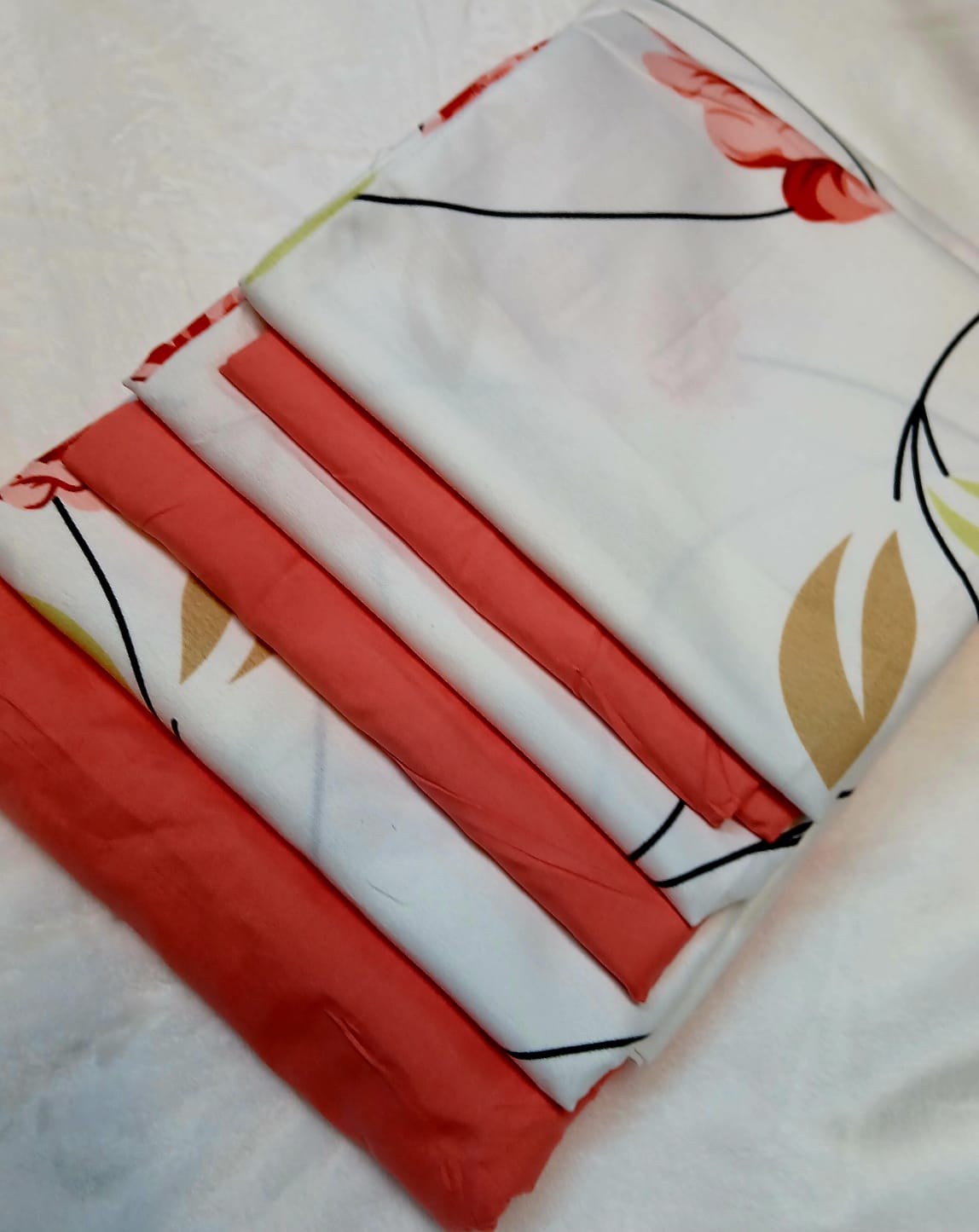 6pc set  bedsheets 6*7 (2 Bed sheets, 4 pillow cases)