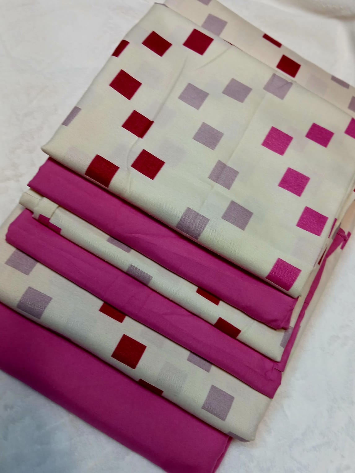 6pc set  bedsheets 6*7 (2 Bed sheets, 4 pillow cases)