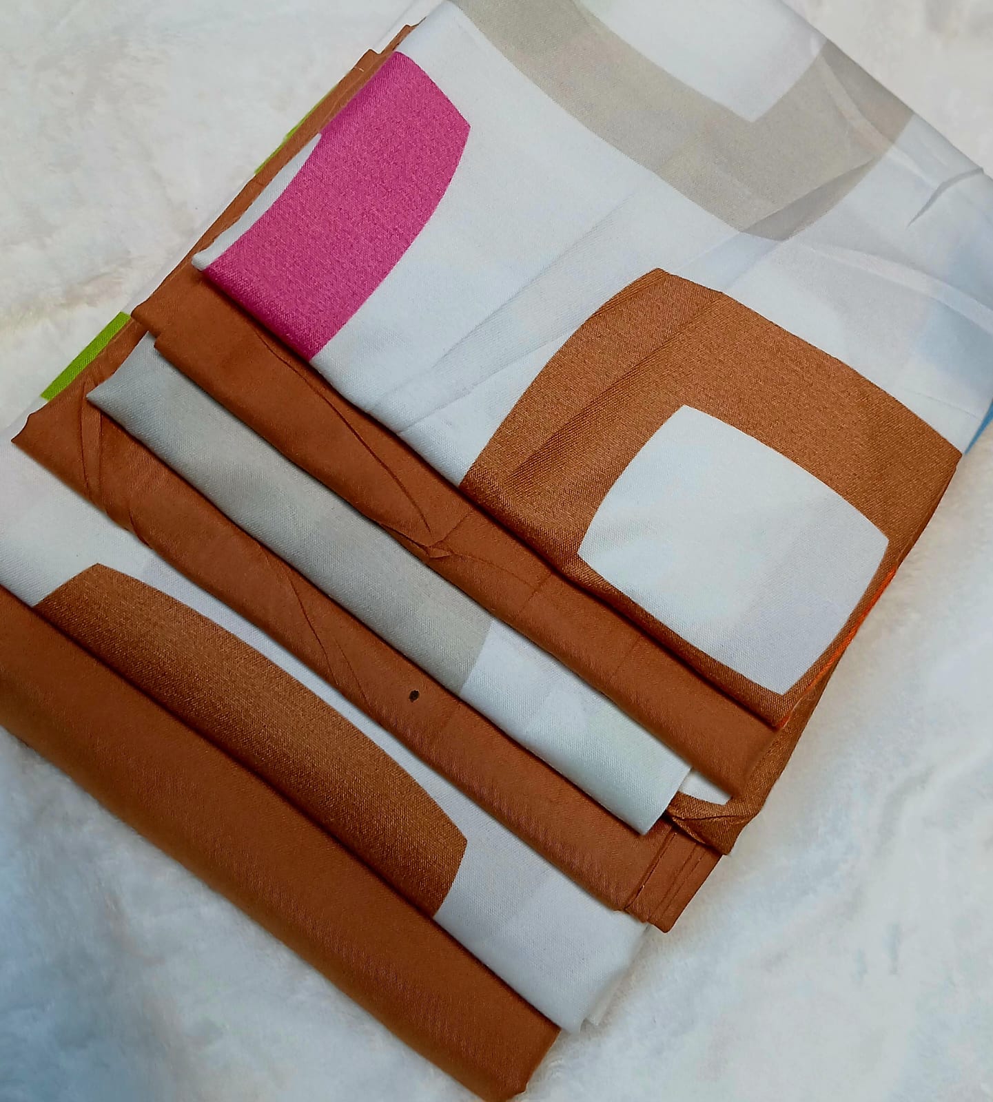 6pc set  bedsheets 6*7 (2 Bed sheets, 4 pillow cases)