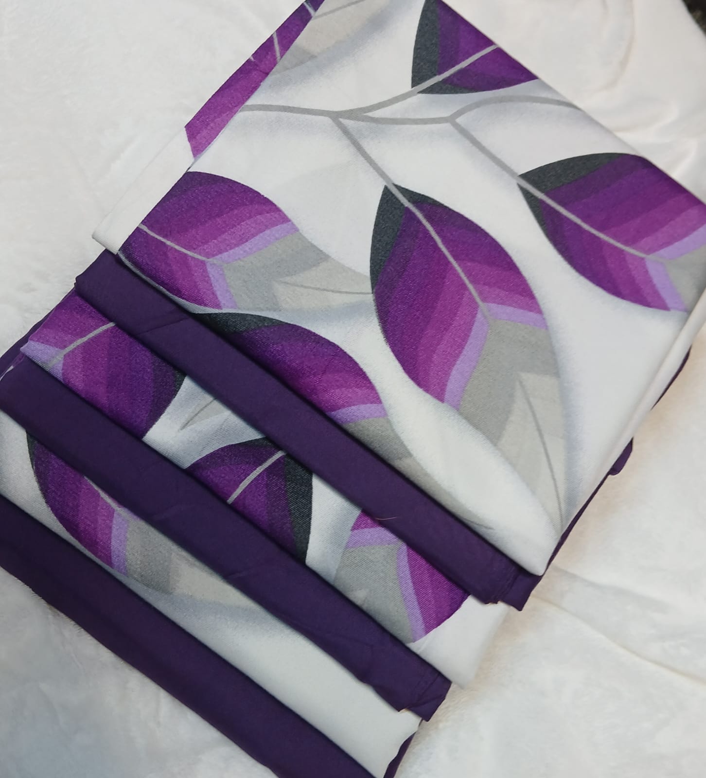 6pc set  bedsheets 6*7 (2 Bed sheets, 4 pillow cases)