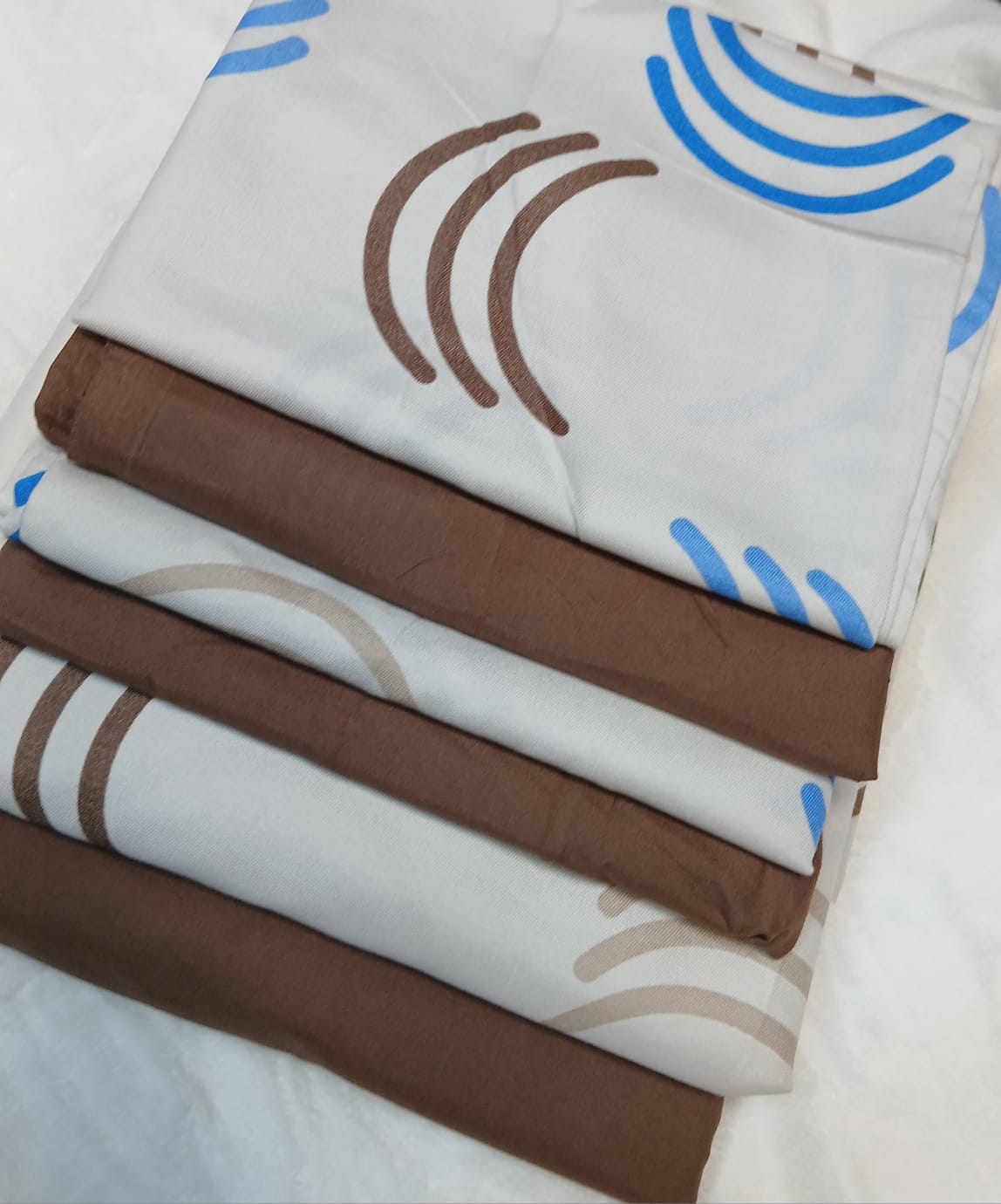 6pc set  bedsheets 6*7 (2 Bed sheets, 4 pillow cases)