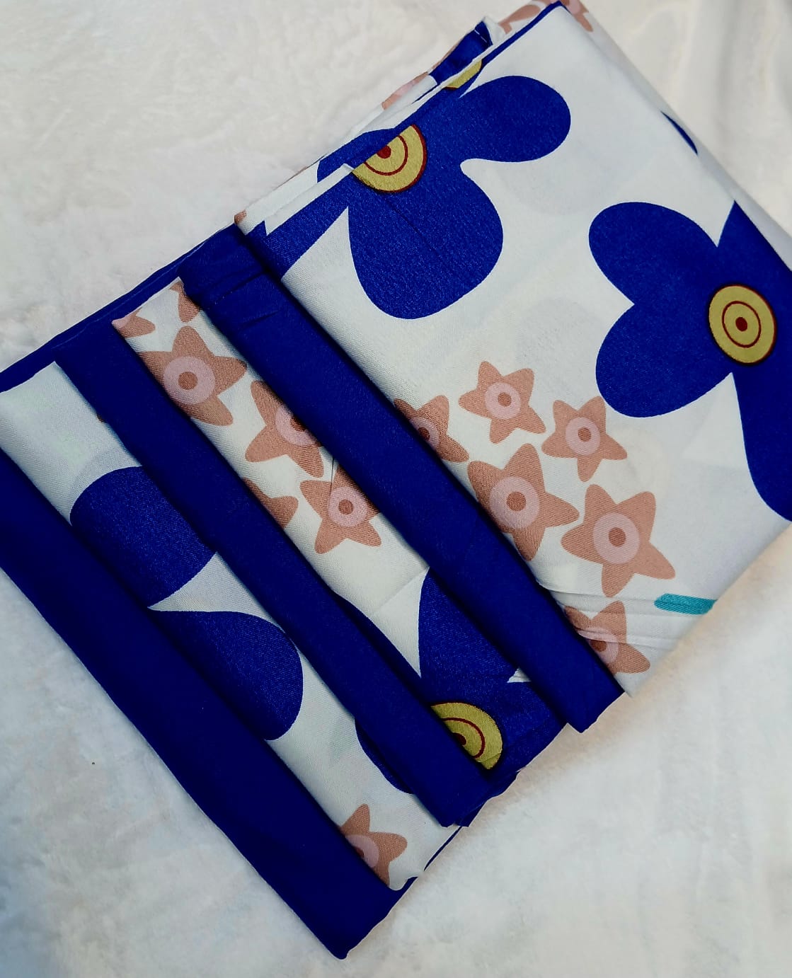 6pc set  bedsheets 6*7 (2 Bed sheets, 4 pillow cases)