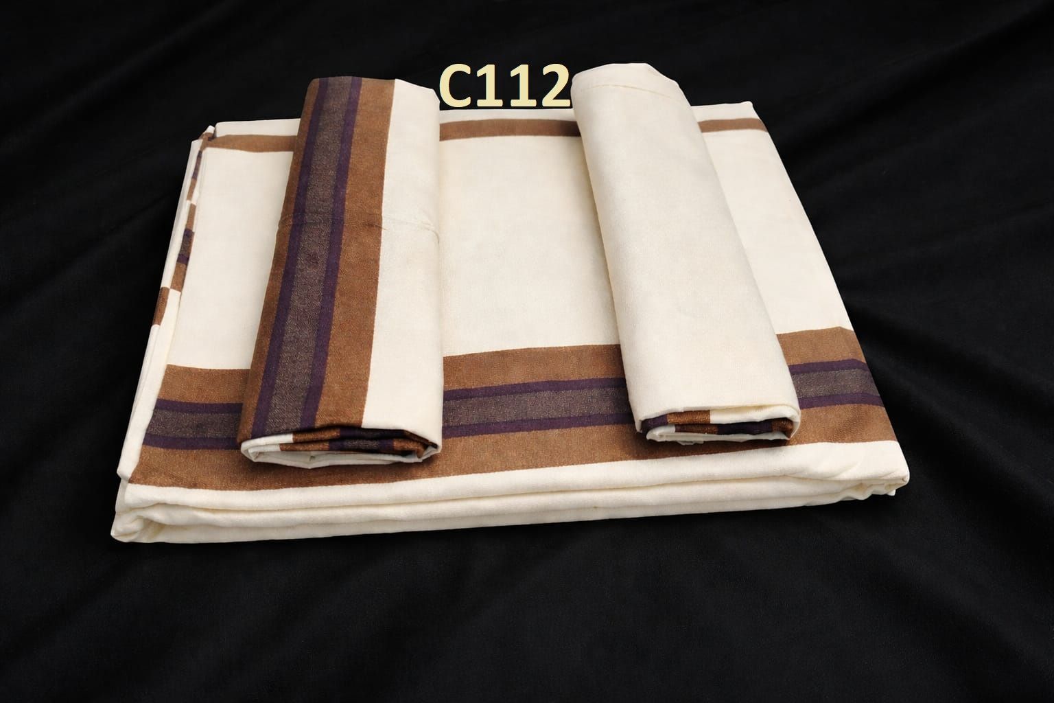 5 by 6 Super Unique Bedsheets set Of 4Pcs (2 Bedsheets & 2 Pillowcases)