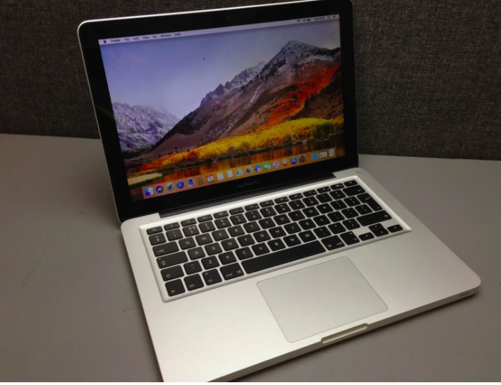Apple MacBook pro 13''(2012),16GB Ram,1TB HDD Storage, Macbook operating system installed, office installed + free wireless mouse
