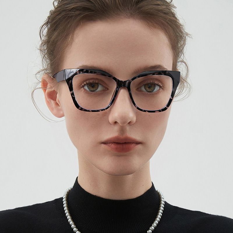 Fashion Cat Eye Glasses Ultra-light Glasses Frame Retro Photochromic Eyeglasses Anti-blue Light Eyewear Outdoor Color-changing