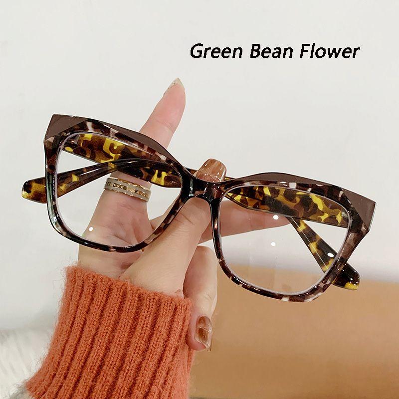 Fashion Cat Eye Glasses Ultra-light Glasses Frame Retro Photochromic Eyeglasses Anti-blue Light Eyewear Outdoor Color-changing