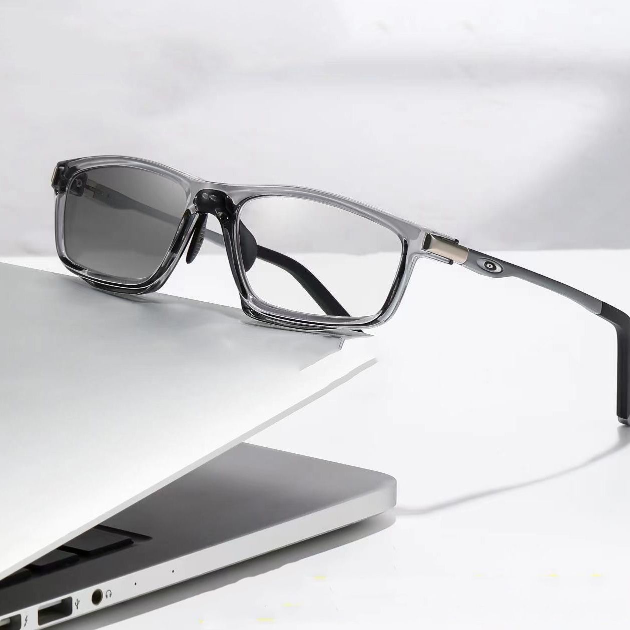 Unisex Smart Photochromic Glasses Frame For Men Women Tr90  Frame Color Changing Sports Eyeglasses Men Women Anti-Blue Eyewear