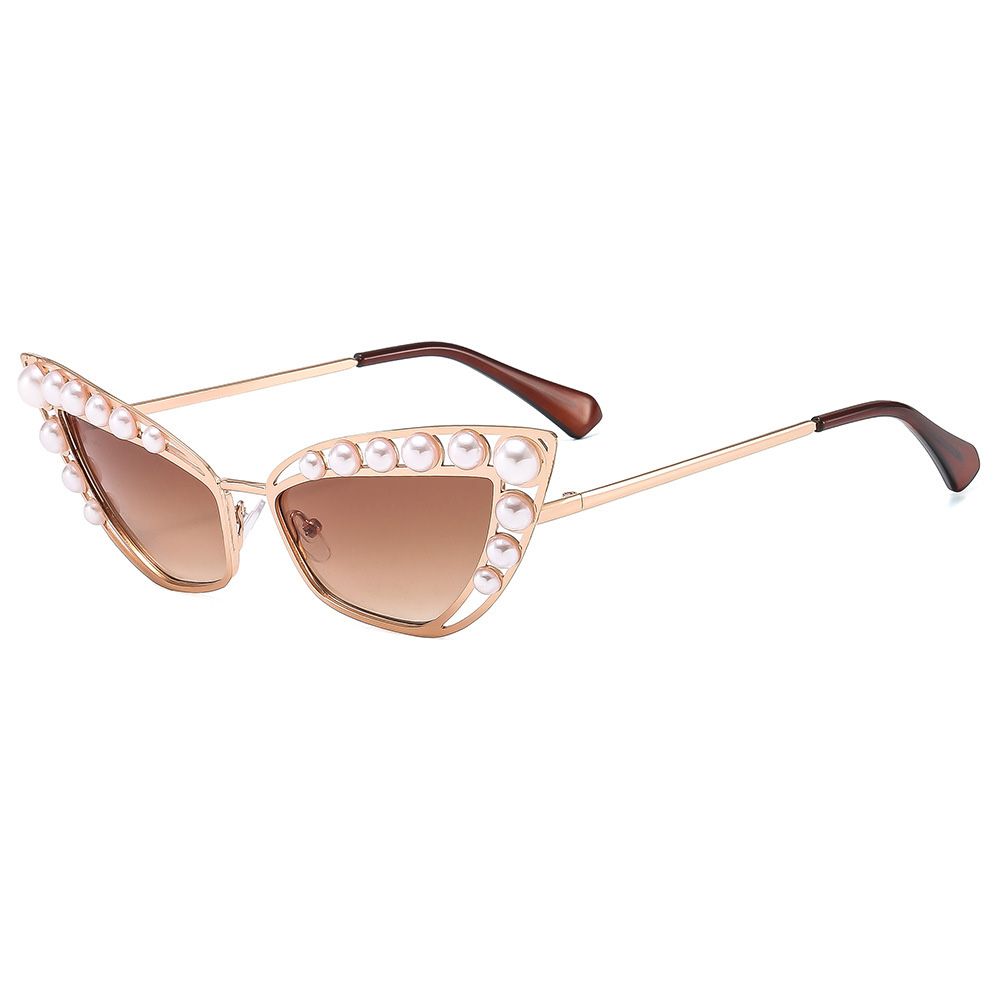 New Vintage Cat Eye Cool Sunglasses with Pearls Women New Stylish Candy Color Shades Trendy Brand Design Decorative Sun Glasses