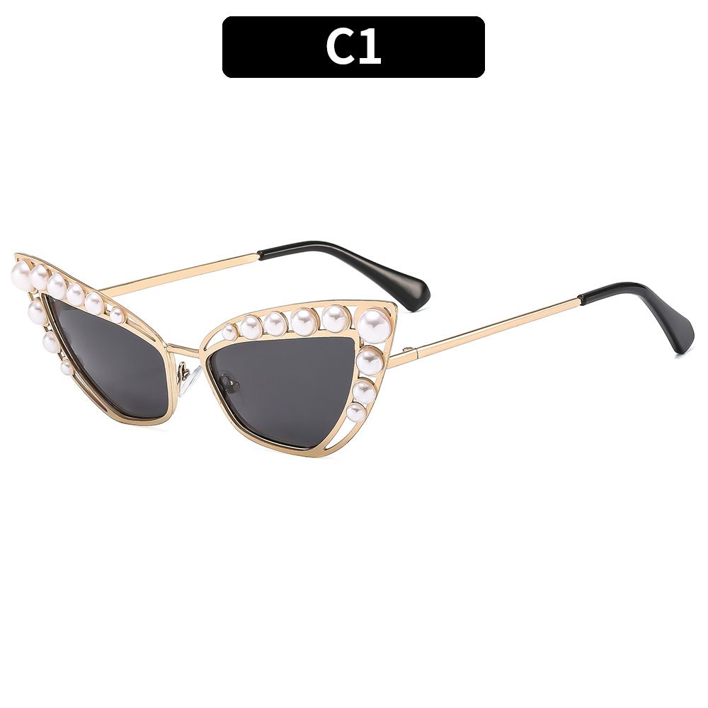 New Vintage Cat Eye Cool Sunglasses with Pearls Women New Stylish Candy Color Shades Trendy Brand Design Decorative Sun Glasses