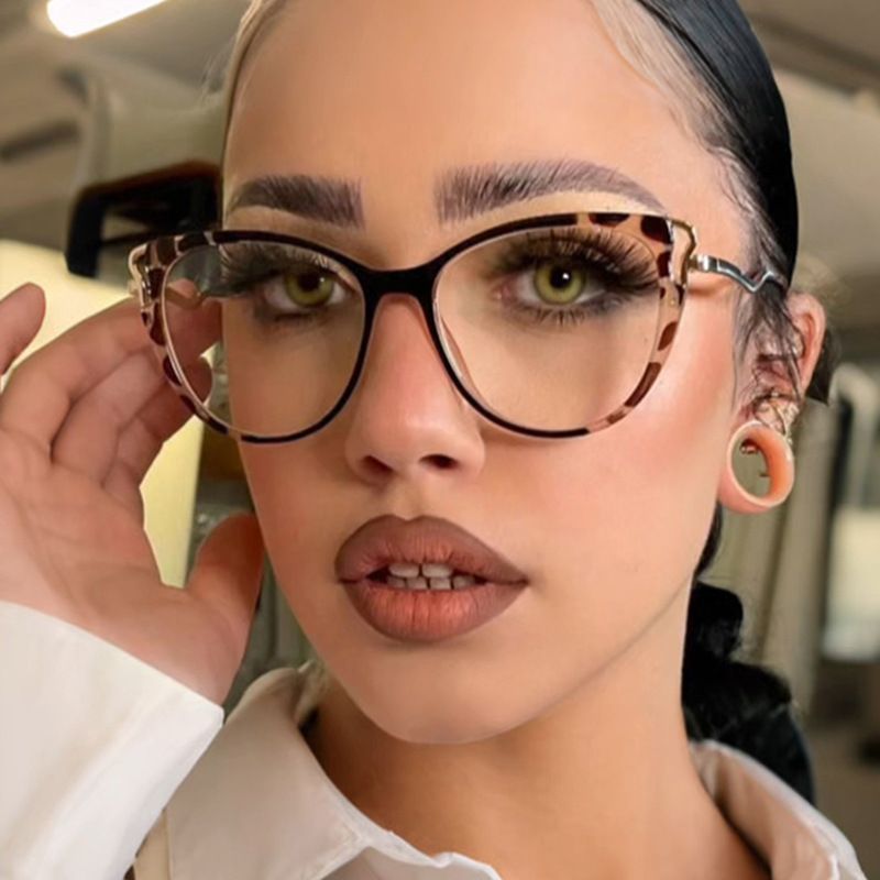 New Fashion Anti Blue Light Blocking Glasses Women Men Retro Cat Eye Frame Girls Computer Clear Lens Simple Female Eyeglasses