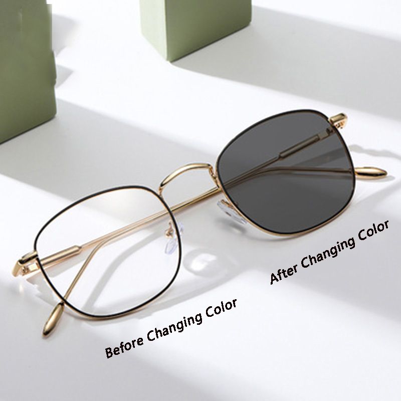 Fashion Big Square Metal Frame Men Photochromic Glasses Anti-Blue Light Color Change Glasses Women Men Eye Protection Spectacles
