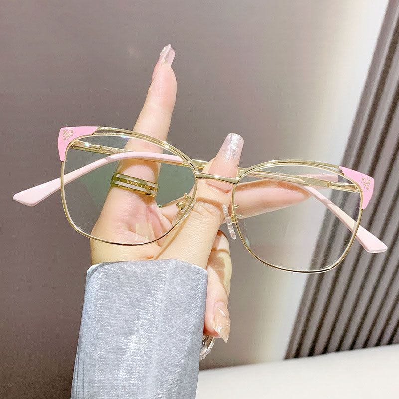 2025 Photochromic Anti-blue Light Glasses Men Fashion Rectangle Semi Rimless Eyewear for Women Office Computer Driving Goggle