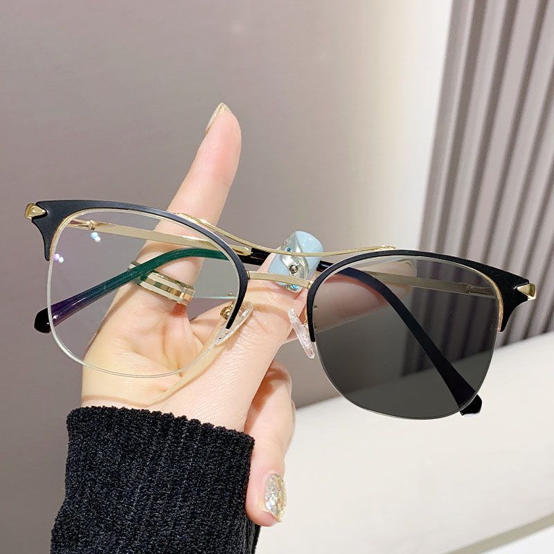 Metal Round Anti Blue Light Glasses Women Men Photochromism Square Eyeglasses Frames Transparent Computer Glasses Oculos Female