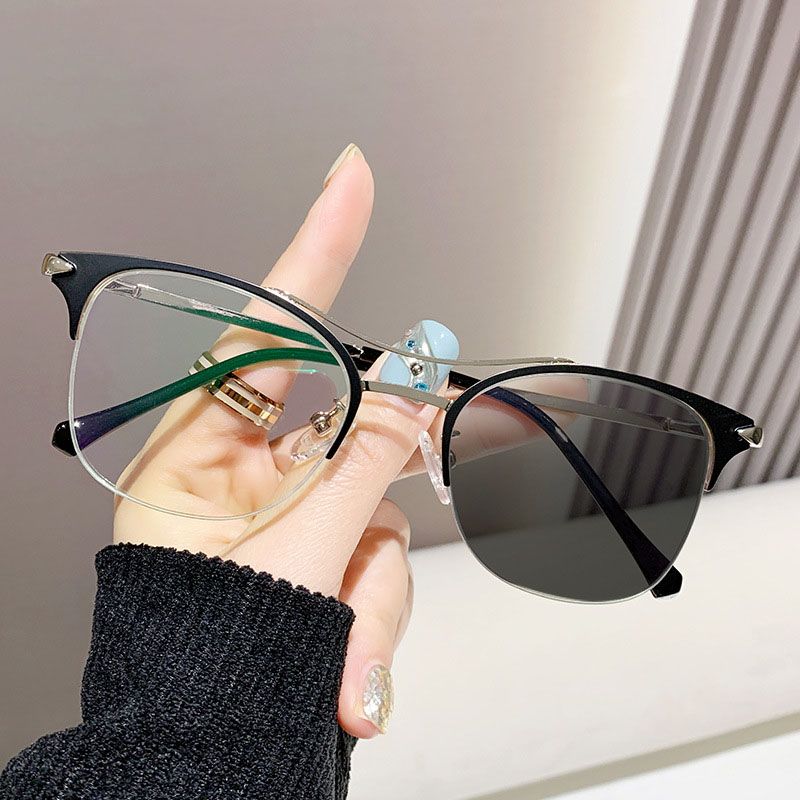Metal Round Anti Blue Light Glasses Women Men Photochromism Square Eyeglasses Frames Transparent Computer Glasses Oculos Female