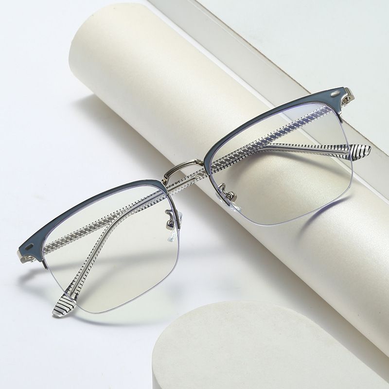 Classic Men Women Color Changing Anti-blue Glasses Luxury Outdoor Photochromic Fashion Light Finished UV400 Sunglasses Eyewear ﻿