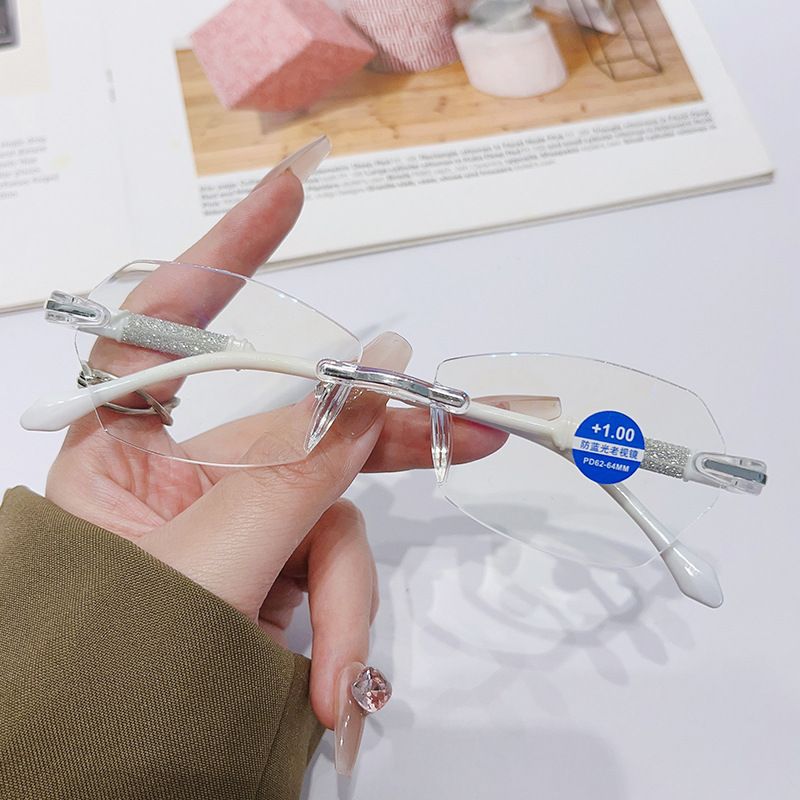 Retro Ultralight Cutting Frame Women Presbyopia Eyeglasses Blocking Blue Light Reading Glasses Farsighted Eyewear with Diopters