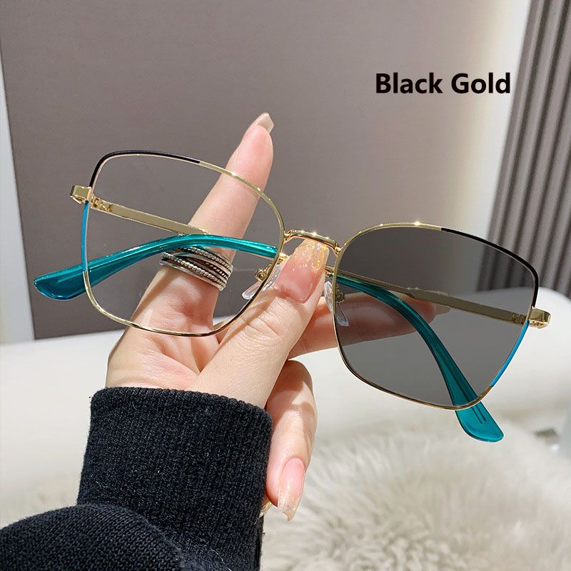 Fashion Trendy Photochromic Cat Eye Glasses Frame For Luxury Women Computer Eyeglasses Outdoor Color Changing UV400 Sunglasses