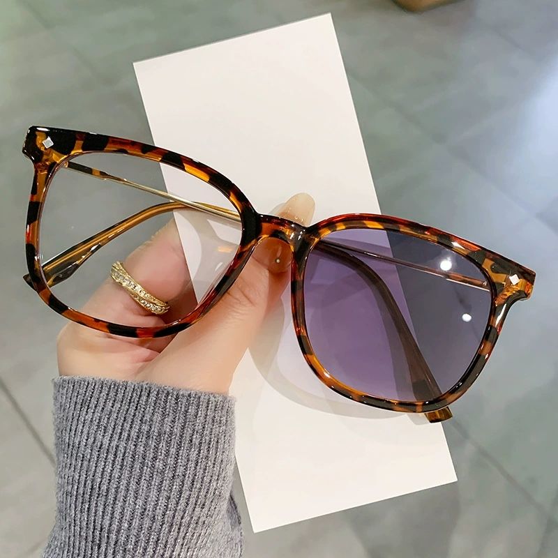 Unisex Photochromic Glasses Frame Men Outdoor Color-changing Ordinary Glasses Outdoor UV Blocking Blue Light Computer Glasses