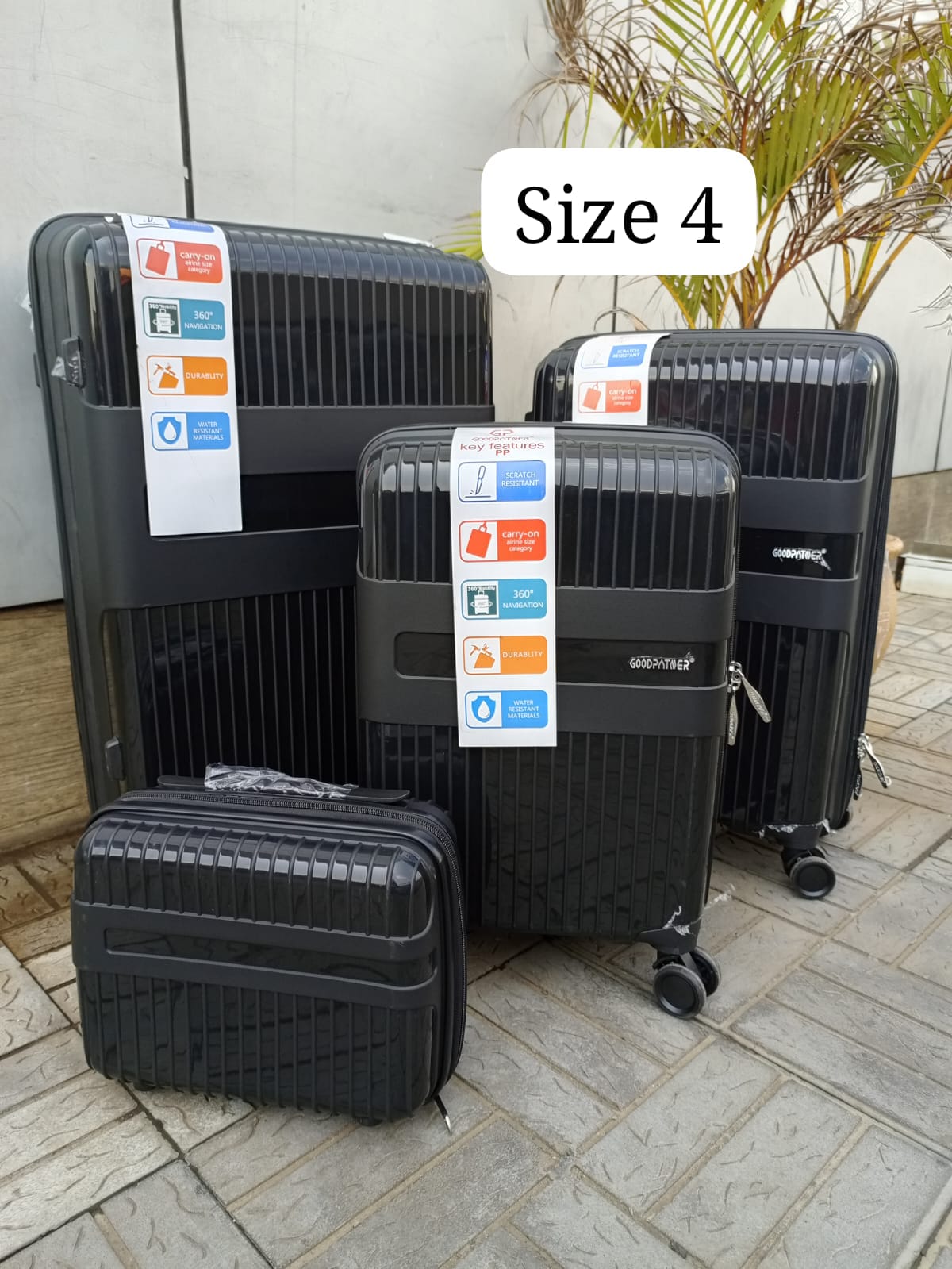 Telescopic handle system locks 360 Easy-glide spinner wheels 4 in 1 Luxurious unbreakable Suitcase