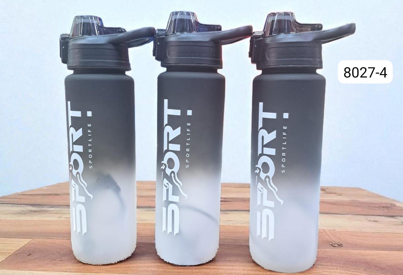 1000 Ml Black And White Water Bottle🔅🍡[BPA Free & Safety Materials] 🥢Made of premium food-grade environmentally-friendly PC material✔️.
[Leak-Proof & Portable] 🍳