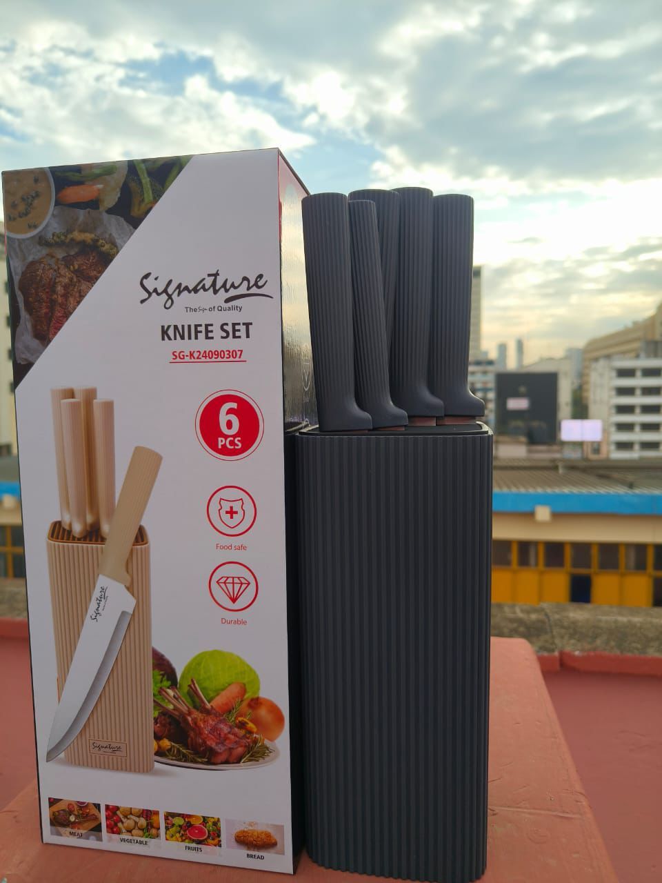 🪾HIGH QUALITY MATERIAL ⭕️Signature High Quality Stainless Steel 6pcs Premium Knife Set with Stand.Made from high quality stainless steel material which is known for its durability, resistance to corr