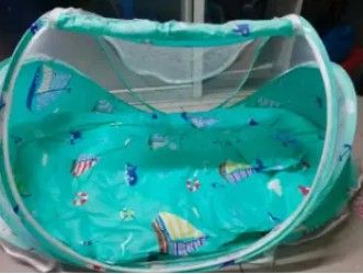 Portable Foldable Baby Sleeping Nest Cot with Mosquito Net – Lightweight Travel Baby Bed, Breathable Cotton Mattress, Insect Protection Dome, Newborn Sleeping Cot for Home & Outdoor Use