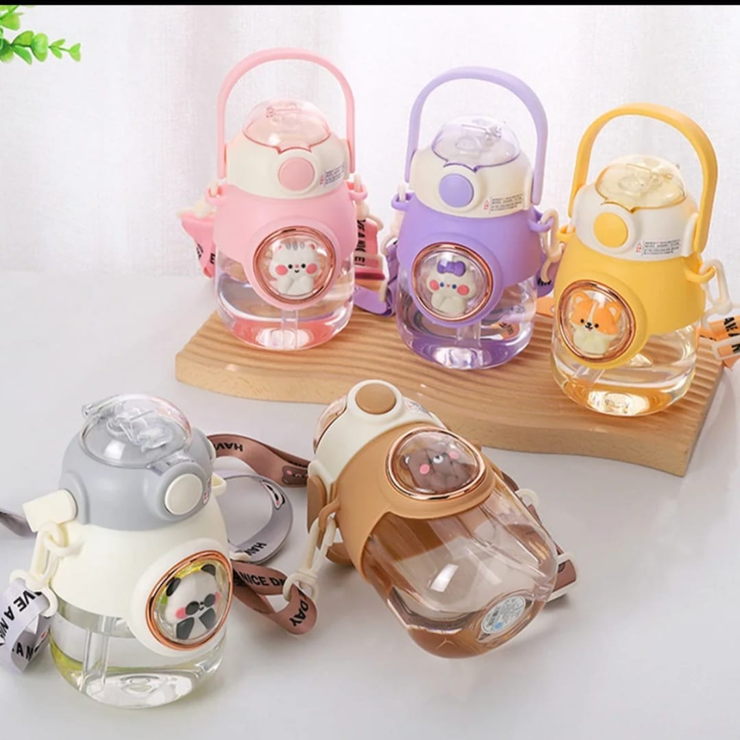 820mls kitchen children water bottle  with 3D sticker and large capacity  straw cup