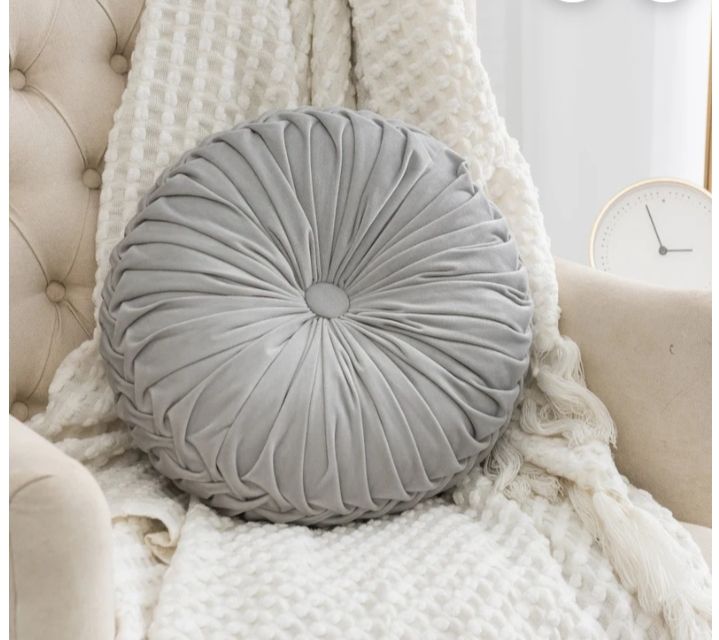 2PCS HIGH QUALITY ROUND VELVET DECORATIVE HOME PILLOW WITH THE SIZE OF 18CM WIDE