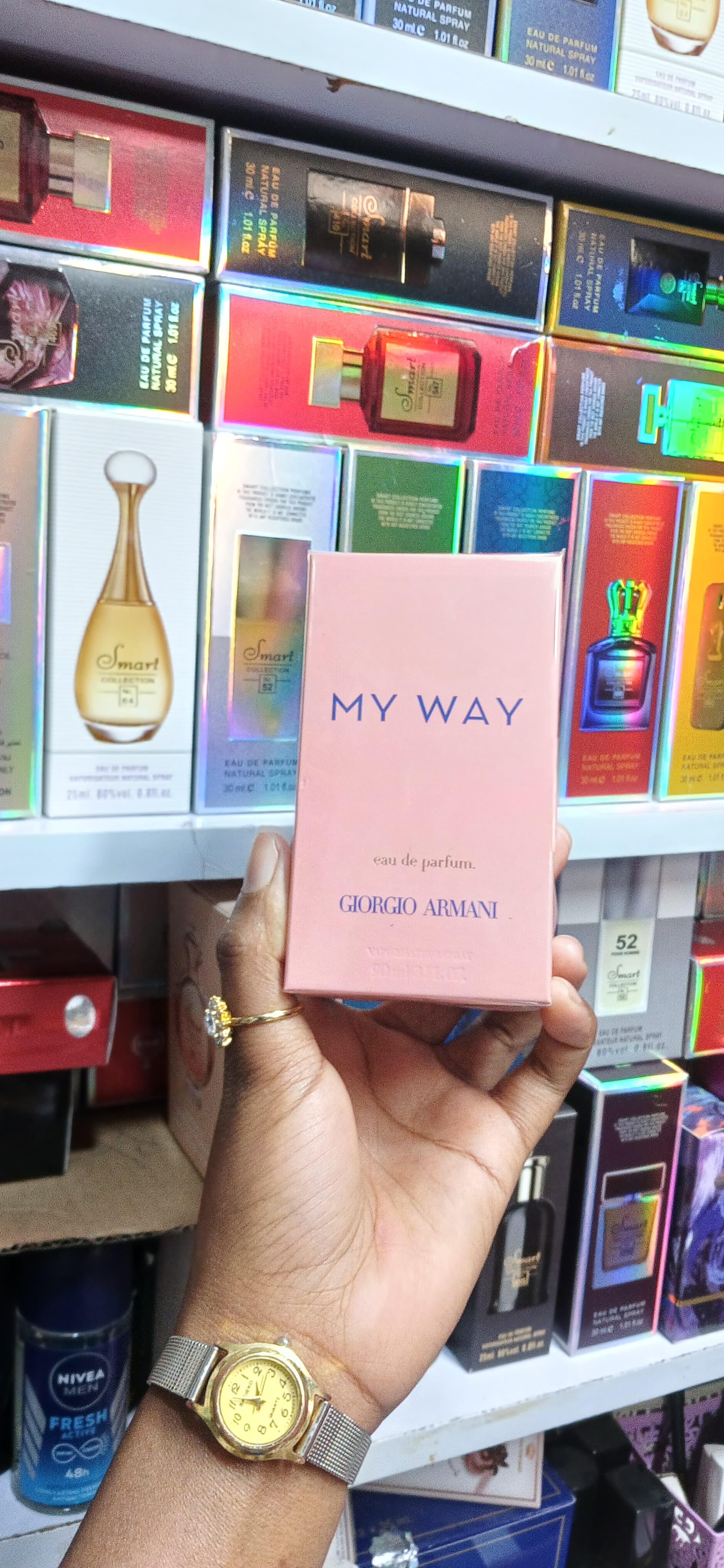 Giorgio Armani My Way -90ml EDP Giorgio Armani My Way is a floral fragrance for women launched in 2020. It is described as a contemporary floral scent with a fusion of white flowers at its heart. The