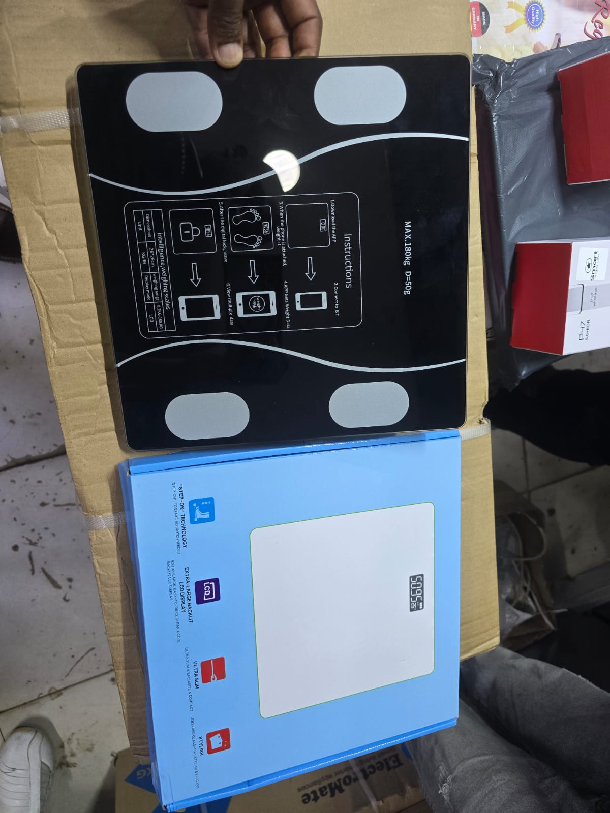 Smart Digital Body Weight Scales Wireless LEDBody Weight and Fat, Digital Bathroom Body Weighing Monitor
The Body Fat Digital Bathroom Weight Scale is a convenient and essential tool for anyone lookin