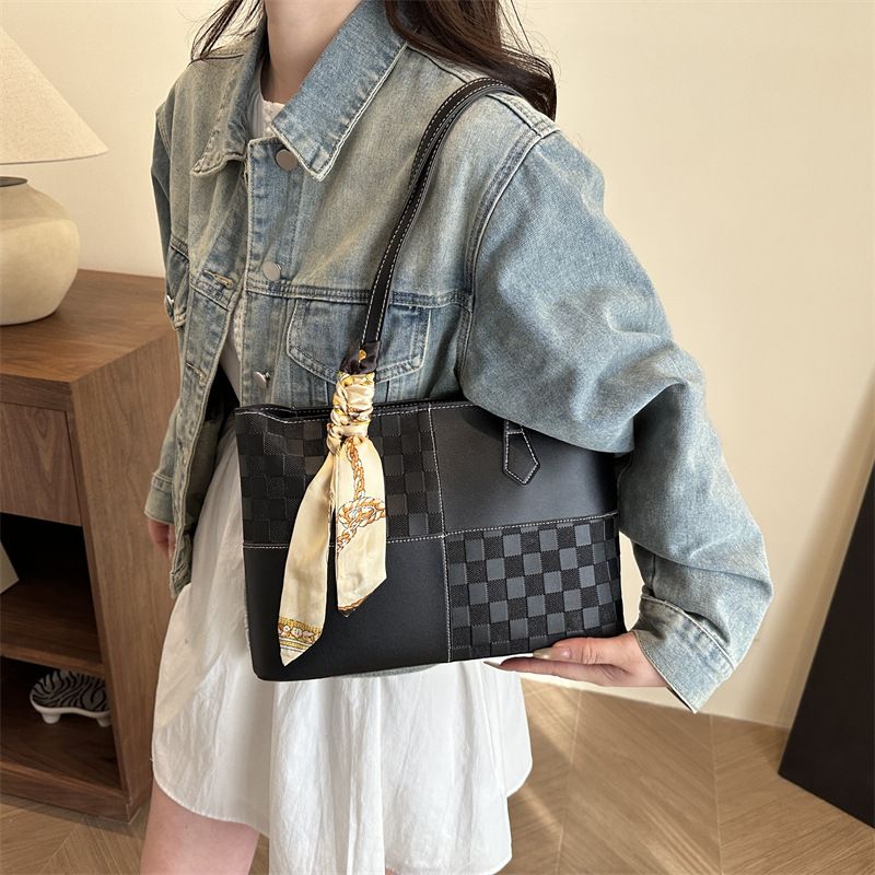 Fashion Bags  Women's Bags  Tote Bags with Scarves
