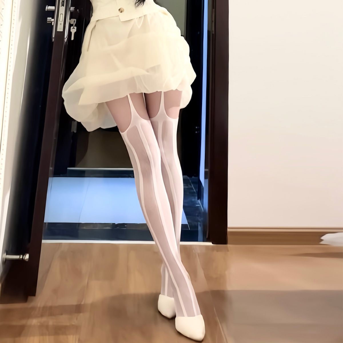 3pcs Sexy Spice thigh-high halter stockings Pure desire thin black silk pantyhose fishnet stockings Slimming leg stockings length 77cm