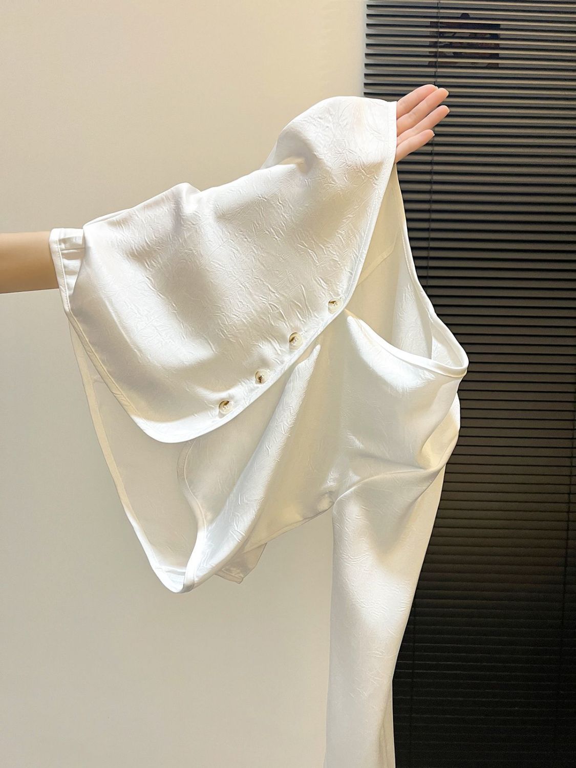 Women's Unique Design Long Sleeve Shirt, Short Sunscreen Cardigan, Casual Loose Cover Up Top