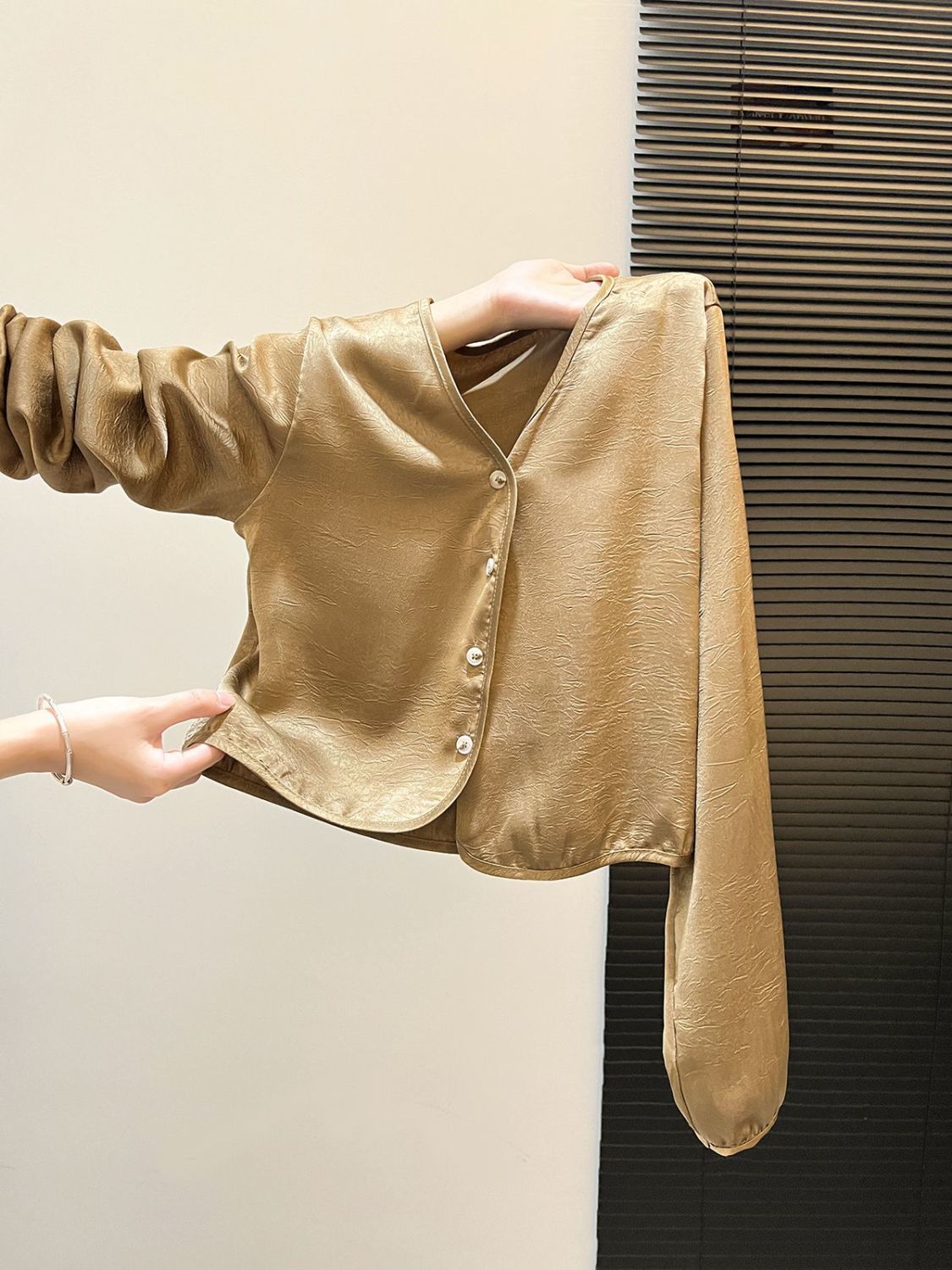 Women's Unique Design Long Sleeve Shirt, Short Sunscreen Cardigan, Casual Loose Cover Up Top