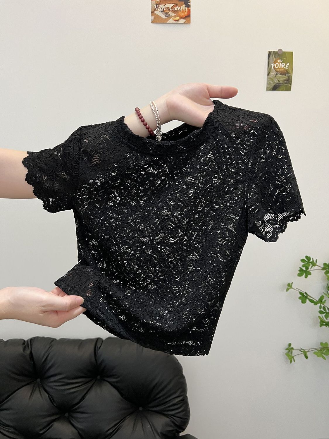 Women's Sexy Hollow Lace Short Sleeve Crop Top, Cut Out Waist Slim Fit Sheer Jacquard T-Shirt