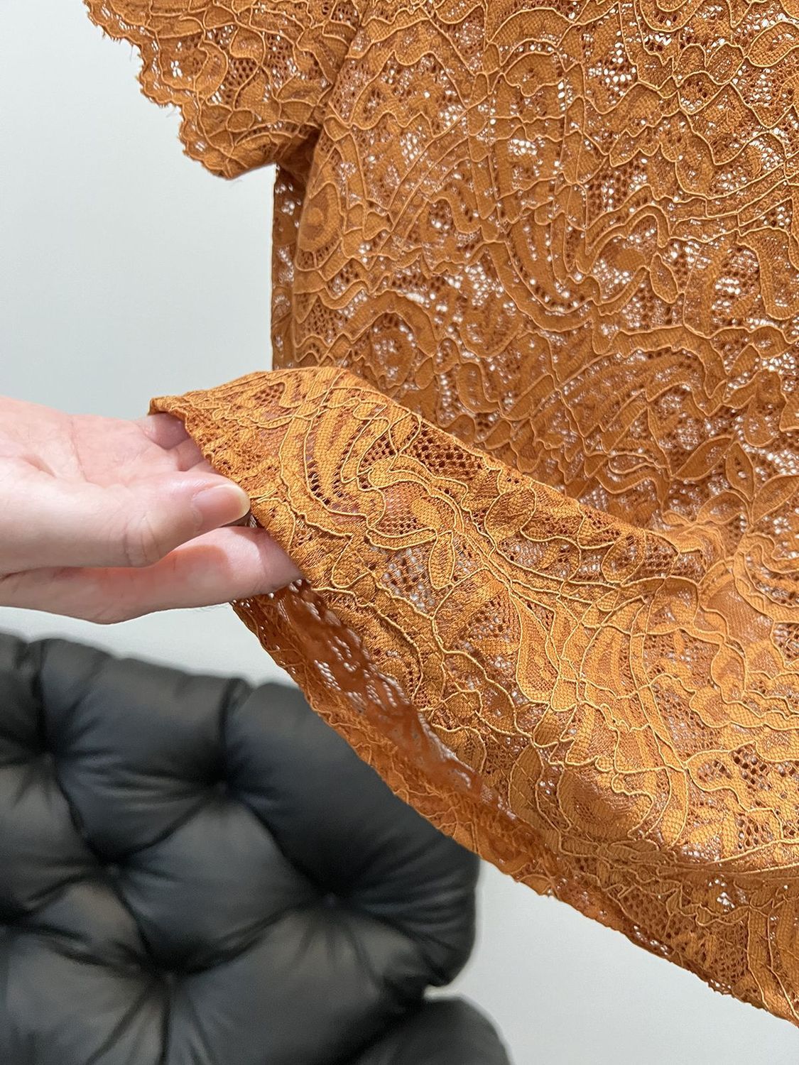 Women's Sexy Hollow Lace Short Sleeve Crop Top, Cut Out Waist Slim Fit Sheer Jacquard T-Shirt