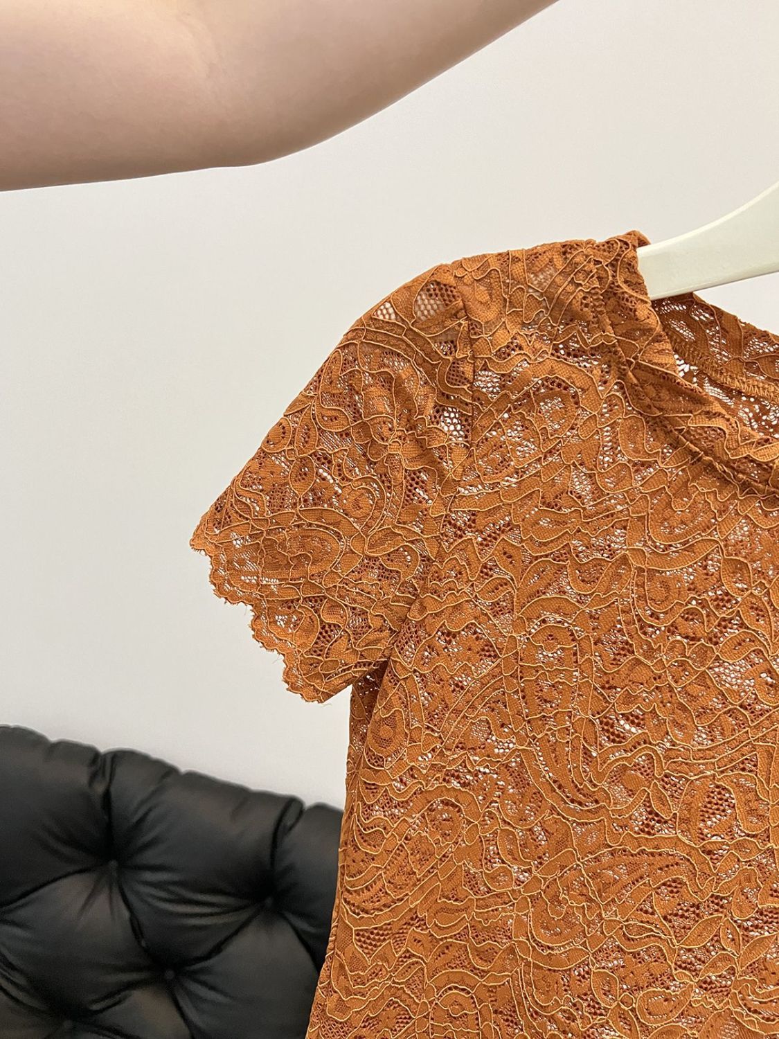 Women's Sexy Hollow Lace Short Sleeve Crop Top, Cut Out Waist Slim Fit Sheer Jacquard T-Shirt