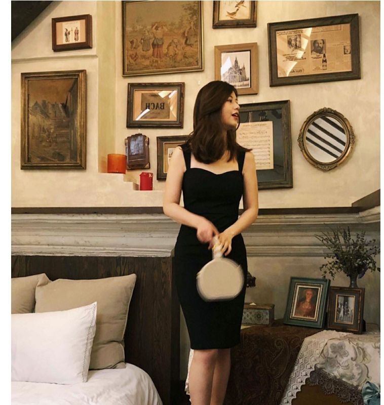Women's Luxury Velvet Camisole Dress With Built-in Bra Pad, Autumn Winter Slim Fit Bodycon Midi Dress, Elegant Backless Hip Wrap Party Dress