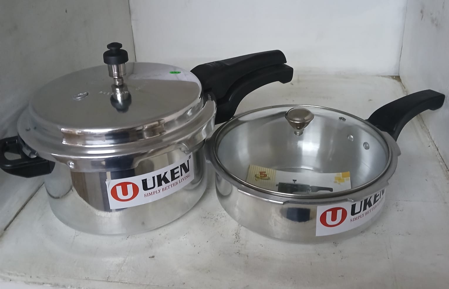 Uken 2pcs combo 7.5L aluminium pressure cooker with 5L pan with glass lid and aluminium lid