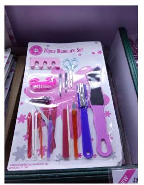20 Pcs (pieces) Manicure And Pedicure SetMajik Manicure Set kit is a travel friendly kit. This kit has 20 essential products for the perfect manicure.