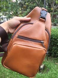 Sling Bag for Men / Women Crossbody Chest Bag Pu Leather Small Shoulder Backpack Vintage Fanny Daypack for Casual Sports