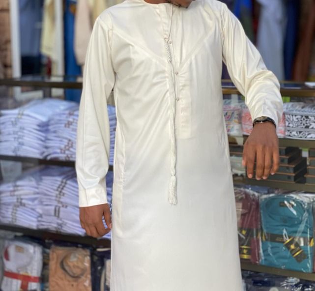 Adult Emirates Kanzu/Original white Emirates Kanzu